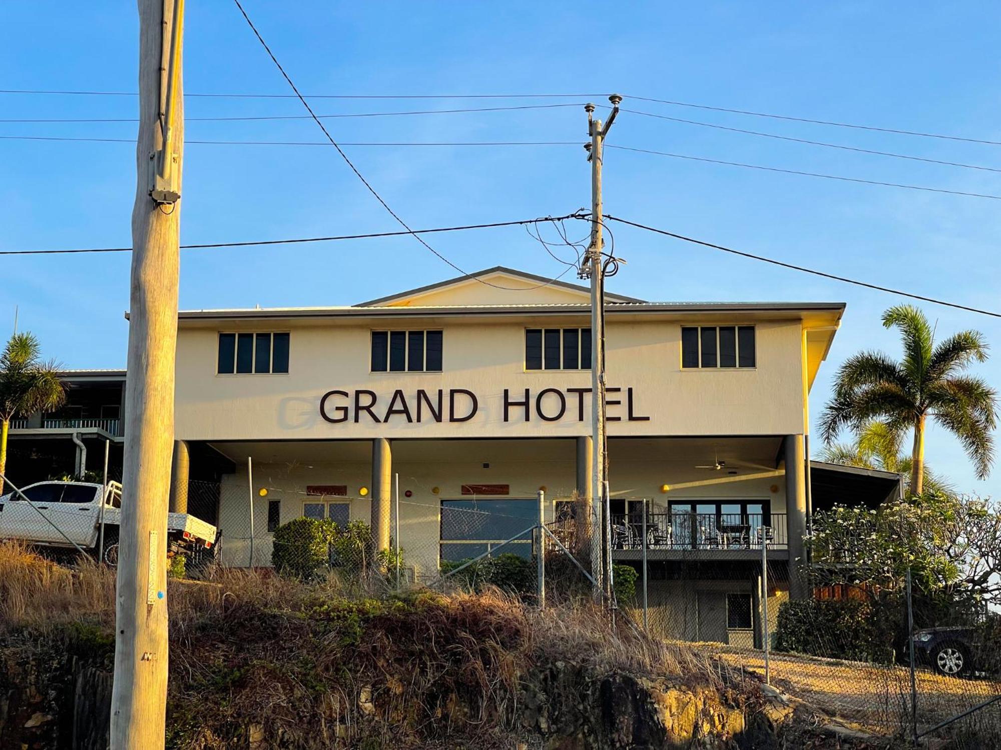 Grand Hotel Thursday Island 외부 사진